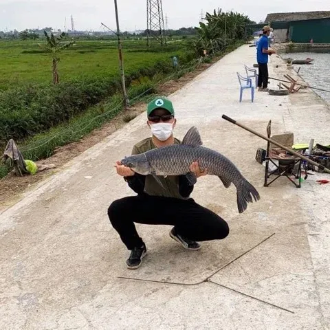 Kinh Nghiệm Săn Trắm Đen Hồ Dịch Vụ